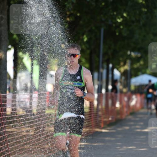 07.09.2025 - 19. Norderstedt Triathlon Michael Strokosch http://msf.ph/oto/8769425 07.09.2025 15:28:15 Laufen 1034 meine-sportfotos.de