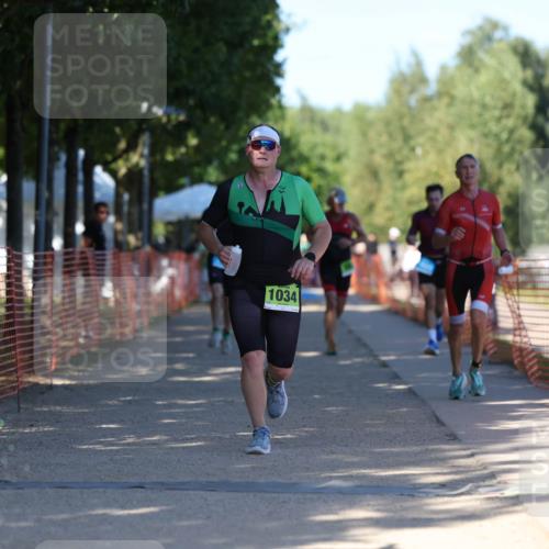 07.09.2025 - 19. Norderstedt Triathlon Michael Strokosch http://msf.ph/oto/8769443 07.09.2025 15:28:20 Laufen 879, 977, 1034, 1465 meine-sportfotos.de