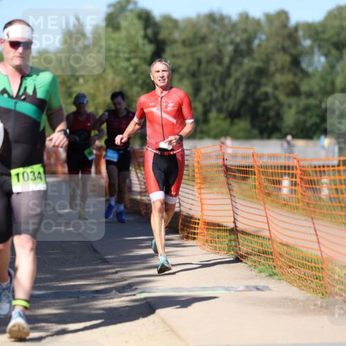 07.09.2025 - 19. Norderstedt Triathlon Michael Strokosch http://msf.ph/oto/8769462 07.09.2025 15:28:22 Laufen 879, 977, 1034, 1465 meine-sportfotos.de