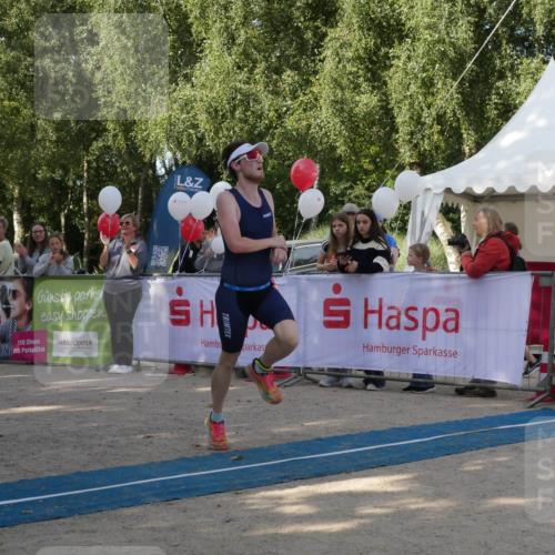 07.09.2025 - 19. Norderstedt Triathlon Zöllner http://msf.ph/oto/8769484 07.09.2025 10:37:24 Ziel 1149 meine-sportfotos.de