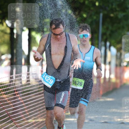 07.09.2025 - 19. Norderstedt Triathlon Michael Strokosch http://msf.ph/oto/8769486 07.09.2025 16:23:53 Laufen 889, 937, 1080, 1429, 1589, 1601, 1626 meine-sportfotos.de