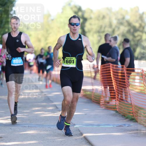 07.09.2025 - 19. Norderstedt Triathlon Michael Strokosch http://msf.ph/oto/8769495 07.09.2025 16:24:00 Laufen 889, 945, 950, 1085, 1574, 1601 meine-sportfotos.de