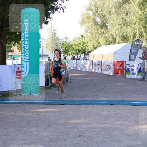 07.09.2025 - 19. Norderstedt Triathlon Zöllner http://msf.ph/oto/8769503 07.09.2025 09:12:18 Ziel 1 meine-sportfotos.de