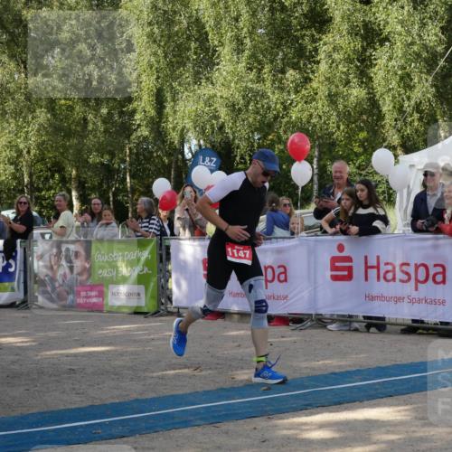 07.09.2025 - 19. Norderstedt Triathlon Zöllner http://msf.ph/oto/8769517 07.09.2025 10:38:59 Ziel 1147 meine-sportfotos.de