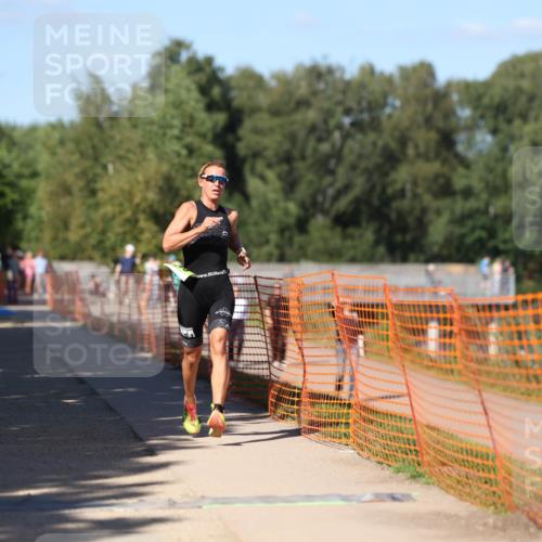 07.09.2025 - 19. Norderstedt Triathlon Michael Strokosch http://msf.ph/oto/8769555 07.09.2025 15:28:46 Laufen 469, 896, 982 meine-sportfotos.de