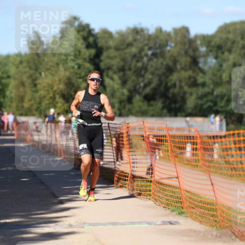 07.09.2025 - 19. Norderstedt Triathlon Michael Strokosch http://msf.ph/oto/8769559 07.09.2025 15:28:46 Laufen 469, 896, 982 meine-sportfotos.de