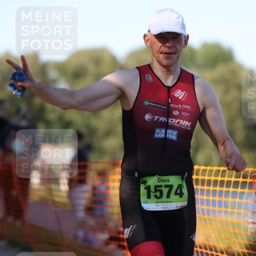 07.09.2025 - 19. Norderstedt Triathlon Michael Strokosch http://msf.ph/oto/8769574 07.09.2025 16:24:09 Laufen 526, 945, 1085, 1551, 1552, 1574, 1580 meine-sportfotos.de