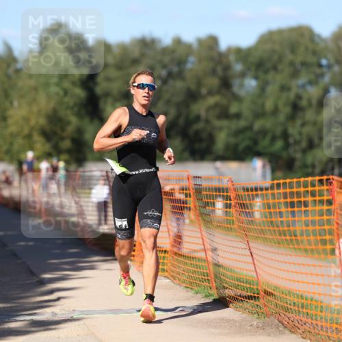 07.09.2025 - 19. Norderstedt Triathlon Michael Strokosch http://msf.ph/oto/8769588 07.09.2025 15:28:47 Laufen 469, 982 meine-sportfotos.de