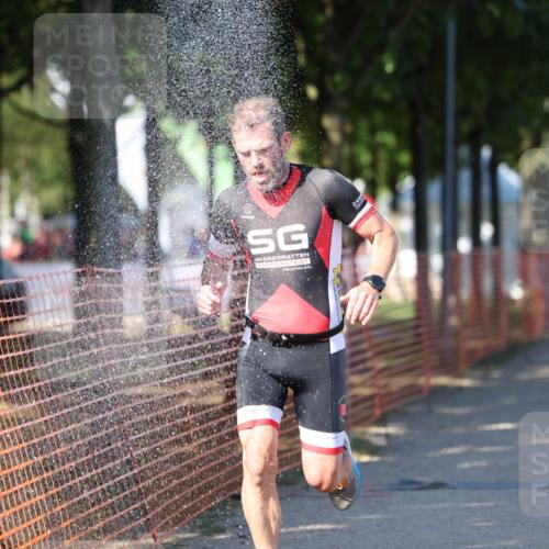 07.09.2025 - 19. Norderstedt Triathlon Michael Strokosch http://msf.ph/oto/8769633 07.09.2025 15:28:51 Laufen 469, 982 meine-sportfotos.de