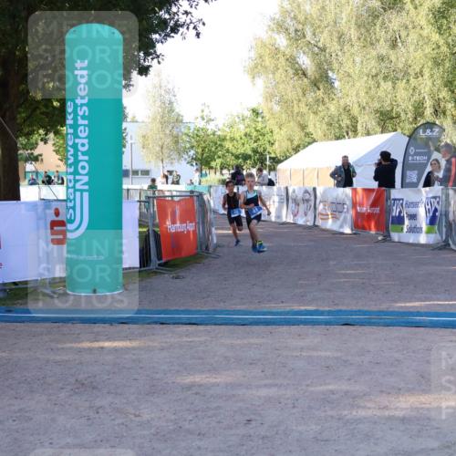 07.09.2025 - 19. Norderstedt Triathlon Zöllner http://msf.ph/oto/8769689 07.09.2025 09:14:03 Ziel 41, 49 meine-sportfotos.de