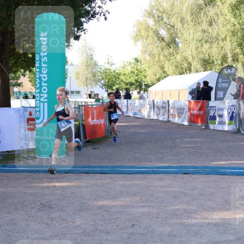 07.09.2025 - 19. Norderstedt Triathlon Zöllner http://msf.ph/oto/8769702 07.09.2025 09:14:04 Ziel 41, 49 meine-sportfotos.de