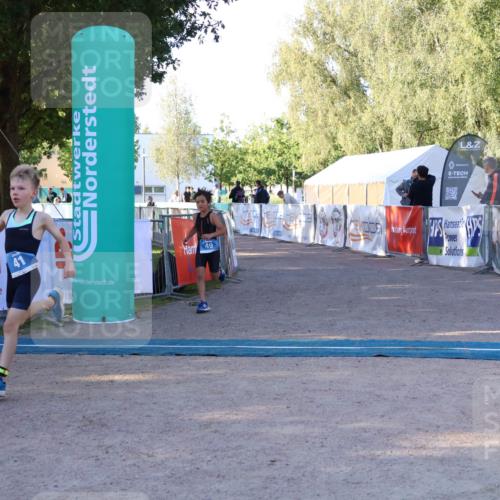 07.09.2025 - 19. Norderstedt Triathlon Zöllner http://msf.ph/oto/8769709 07.09.2025 09:14:04 Ziel 41, 49 meine-sportfotos.de