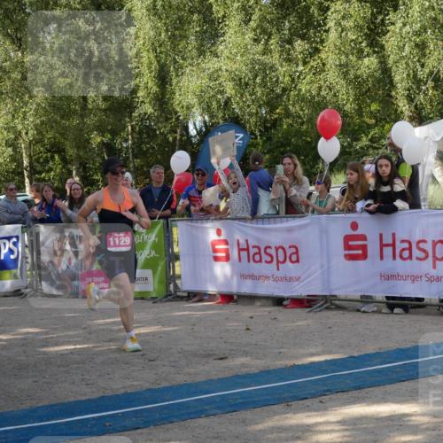 07.09.2025 - 19. Norderstedt Triathlon Zöllner http://msf.ph/oto/8769713 07.09.2025 10:47:45 Ziel 1129 meine-sportfotos.de