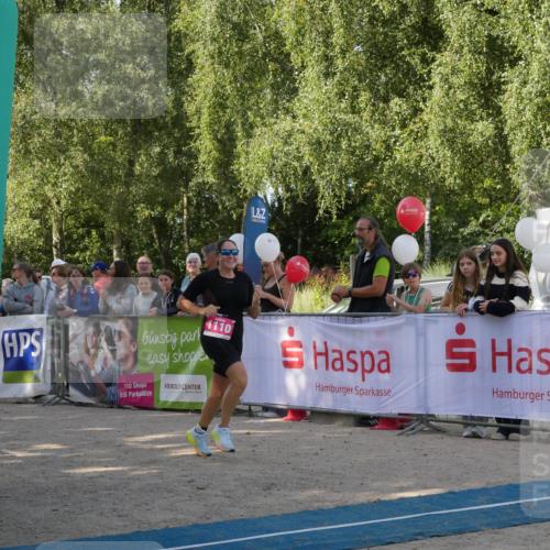 07.09.2025 - 19. Norderstedt Triathlon Zöllner http://msf.ph/oto/8769747 07.09.2025 10:48:24 Ziel 1110, 1151 meine-sportfotos.de
