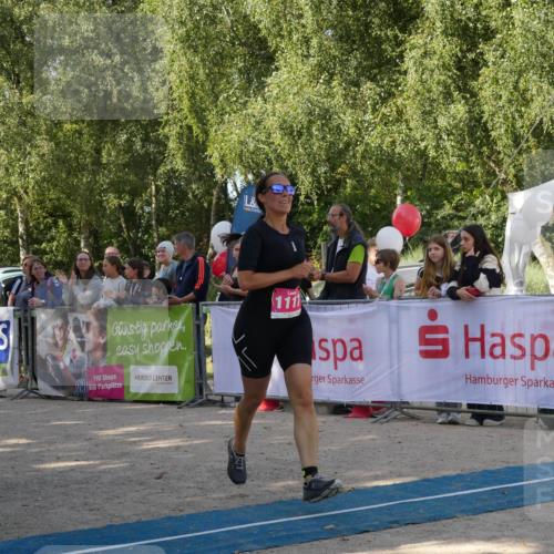 07.09.2025 - 19. Norderstedt Triathlon Zöllner http://msf.ph/oto/8769796 07.09.2025 10:49:01 Ziel 1117 meine-sportfotos.de