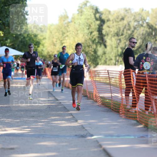 07.09.2025 - 19. Norderstedt Triathlon Michael Strokosch http://msf.ph/oto/8769797 07.09.2025 16:25:28 Laufen 425, 523, 529, 938, 1104, 1417, 1579, 1623 meine-sportfotos.de