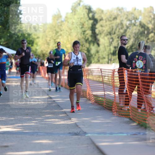 07.09.2025 - 19. Norderstedt Triathlon Michael Strokosch http://msf.ph/oto/8769806 07.09.2025 16:25:29 Laufen 425, 523, 529, 938, 1104, 1579 meine-sportfotos.de
