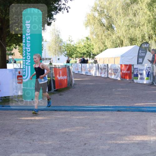 07.09.2025 - 19. Norderstedt Triathlon Zöllner http://msf.ph/oto/8769810 07.09.2025 09:14:43 Ziel 9 meine-sportfotos.de