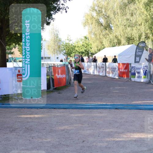 07.09.2025 - 19. Norderstedt Triathlon Zöllner http://msf.ph/oto/8769813 07.09.2025 09:14:50 Ziel 30, 51 meine-sportfotos.de