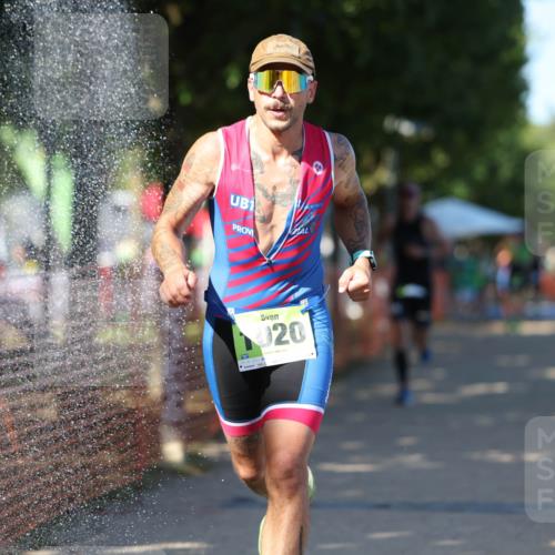 07.09.2025 - 19. Norderstedt Triathlon Michael Strokosch http://msf.ph/oto/8769852 07.09.2025 15:29:21 Laufen 987 meine-sportfotos.de