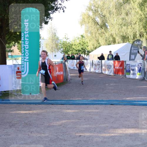 07.09.2025 - 19. Norderstedt Triathlon Zöllner http://msf.ph/oto/8769874 07.09.2025 09:15:44 Ziel 7, 17, 34, 52 meine-sportfotos.de