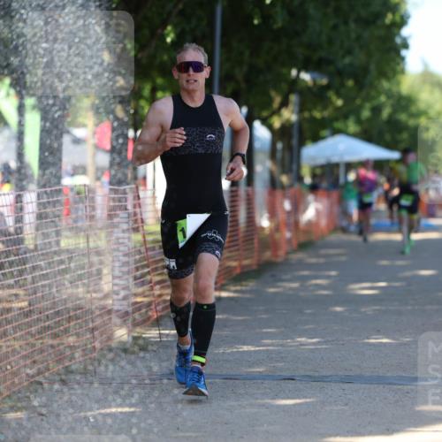 07.09.2025 - 19. Norderstedt Triathlon Michael Strokosch http://msf.ph/oto/8769882 07.09.2025 15:29:24 Laufen  meine-sportfotos.de