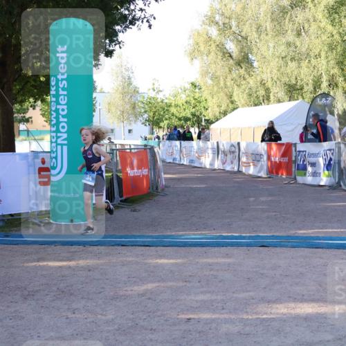 07.09.2025 - 19. Norderstedt Triathlon Zöllner http://msf.ph/oto/8769902 07.09.2025 09:15:49 Ziel 7, 17, 34 meine-sportfotos.de