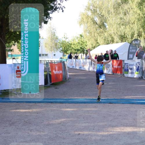 07.09.2025 - 19. Norderstedt Triathlon Zöllner http://msf.ph/oto/8769911 07.09.2025 09:15:57 Ziel 39 meine-sportfotos.de