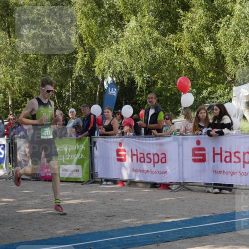 07.09.2025 - 19. Norderstedt Triathlon Zöllner http://msf.ph/oto/8769915 07.09.2025 10:50:45 Ziel 677 meine-sportfotos.de