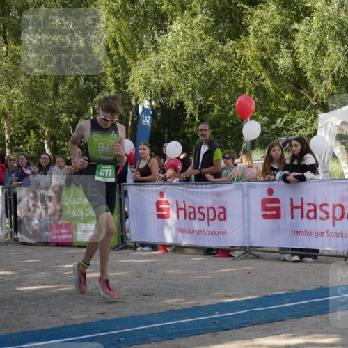 07.09.2025 - 19. Norderstedt Triathlon Zöllner http://msf.ph/oto/8769920 07.09.2025 10:50:46 Ziel 677 meine-sportfotos.de