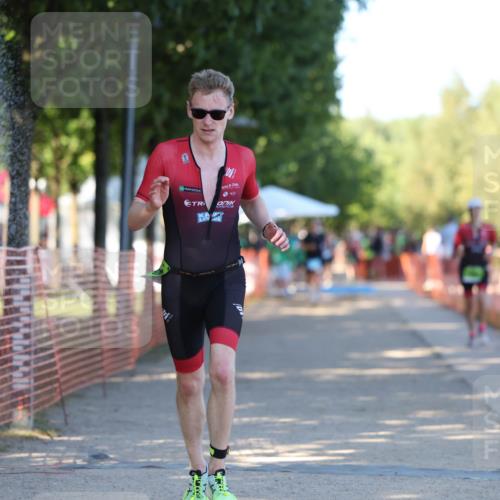 07.09.2025 - 19. Norderstedt Triathlon Michael Strokosch http://msf.ph/oto/8769937 07.09.2025 16:25:44 Laufen 499, 1061, 1083, 1570 meine-sportfotos.de