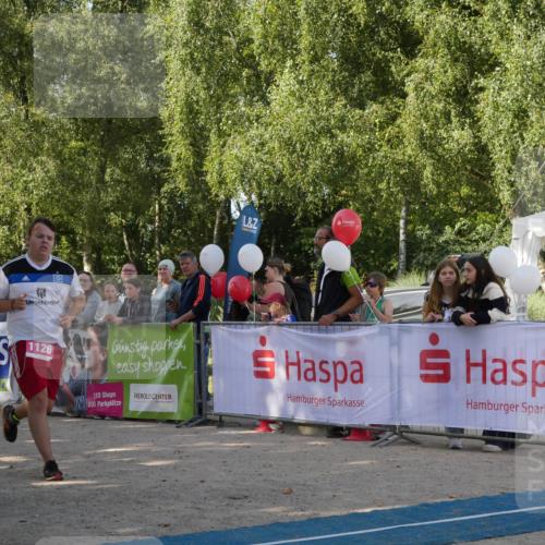 07.09.2025 - 19. Norderstedt Triathlon Zöllner http://msf.ph/oto/8769939 07.09.2025 10:51:05 Ziel 1126 meine-sportfotos.de