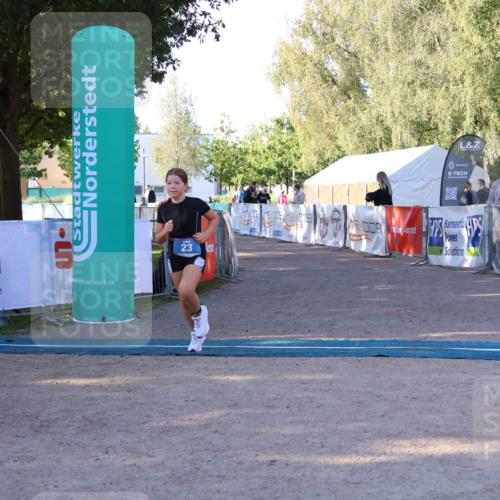 07.09.2025 - 19. Norderstedt Triathlon Zöllner http://msf.ph/oto/8769947 07.09.2025 09:16:09 Ziel 23 meine-sportfotos.de