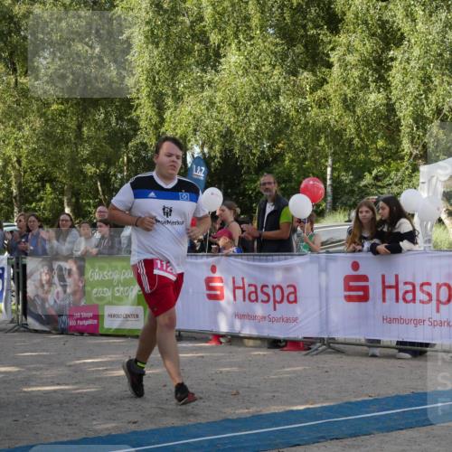 07.09.2025 - 19. Norderstedt Triathlon Zöllner http://msf.ph/oto/8769949 07.09.2025 10:51:05 Ziel 1126 meine-sportfotos.de