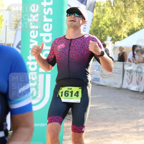 07.09.2025 - 19. Norderstedt Triathlon Zöllner http://msf.ph/oto/8769970 07.09.2025 16:40:53 Ziel 1403, 1447, 1614 meine-sportfotos.de