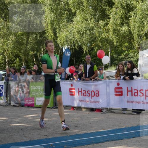 07.09.2025 - 19. Norderstedt Triathlon Zöllner http://msf.ph/oto/8769989 07.09.2025 10:51:34 Ziel 649, 663 meine-sportfotos.de