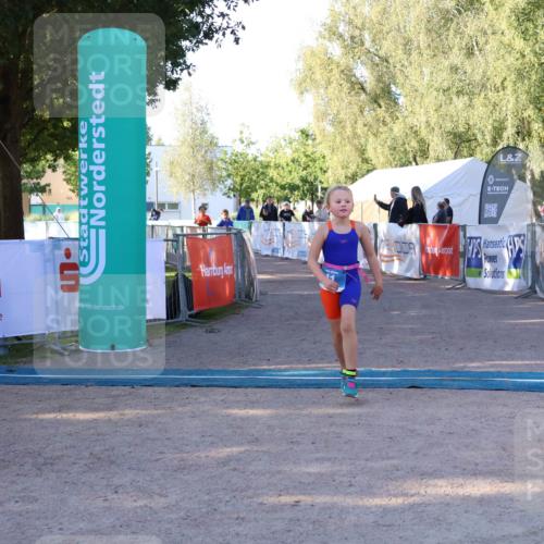 07.09.2025 - 19. Norderstedt Triathlon Zöllner http://msf.ph/oto/8769998 07.09.2025 09:16:26 Ziel 2, 11 meine-sportfotos.de