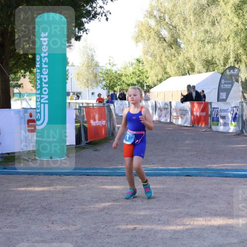 07.09.2025 - 19. Norderstedt Triathlon Zöllner http://msf.ph/oto/8770012 07.09.2025 09:16:26 Ziel 2, 11 meine-sportfotos.de