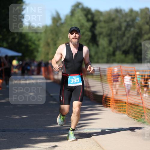 07.09.2025 - 19. Norderstedt Triathlon Michael Strokosch http://msf.ph/oto/8770065 07.09.2025 15:29:40 Laufen 395, 1022, 1434 meine-sportfotos.de