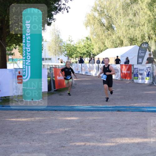 07.09.2025 - 19. Norderstedt Triathlon Zöllner http://msf.ph/oto/8770084 07.09.2025 09:17:03 Ziel 6, 28 meine-sportfotos.de