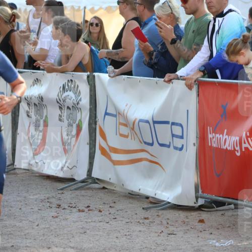 07.09.2025 - 19. Norderstedt Triathlon Zöllner http://msf.ph/oto/8770140 07.09.2025 16:41:29 Ziel 1076 meine-sportfotos.de