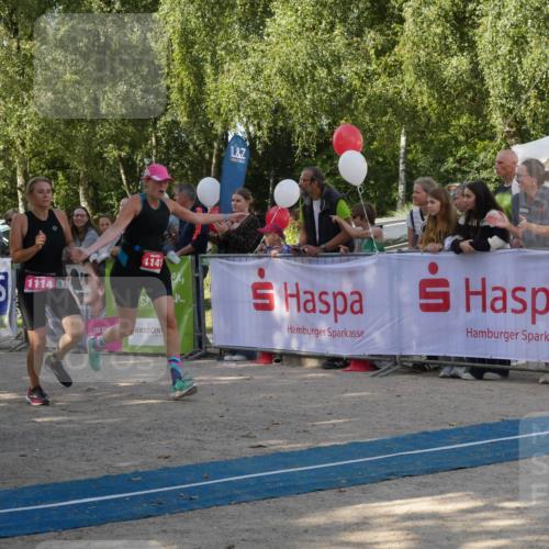 07.09.2025 - 19. Norderstedt Triathlon Zöllner http://msf.ph/oto/8770145 07.09.2025 10:52:21 Ziel 667, 1114, 1141 meine-sportfotos.de