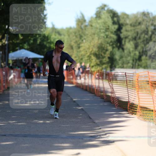 07.09.2025 - 19. Norderstedt Triathlon Michael Strokosch http://msf.ph/oto/8770146 07.09.2025 15:29:48 Laufen 911, 1414, 1434 meine-sportfotos.de