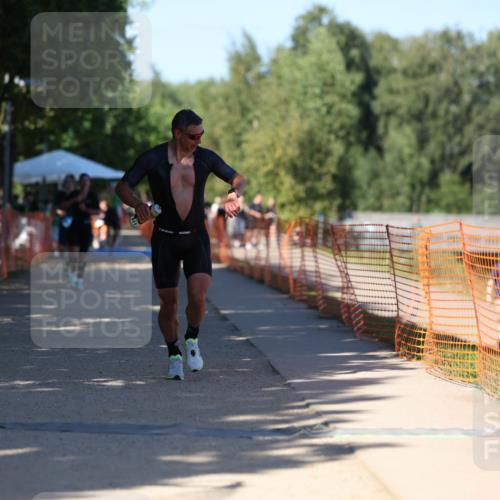 07.09.2025 - 19. Norderstedt Triathlon Michael Strokosch http://msf.ph/oto/8770151 07.09.2025 15:29:48 Laufen 911, 1414, 1434 meine-sportfotos.de