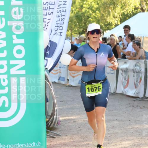 07.09.2025 - 19. Norderstedt Triathlon Zöllner http://msf.ph/oto/8770159 07.09.2025 16:41:30 Ziel 1076, 1592 meine-sportfotos.de