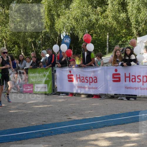 07.09.2025 - 19. Norderstedt Triathlon Zöllner http://msf.ph/oto/8770169 07.09.2025 10:52:26 Ziel 112, 1114, 1141 meine-sportfotos.de