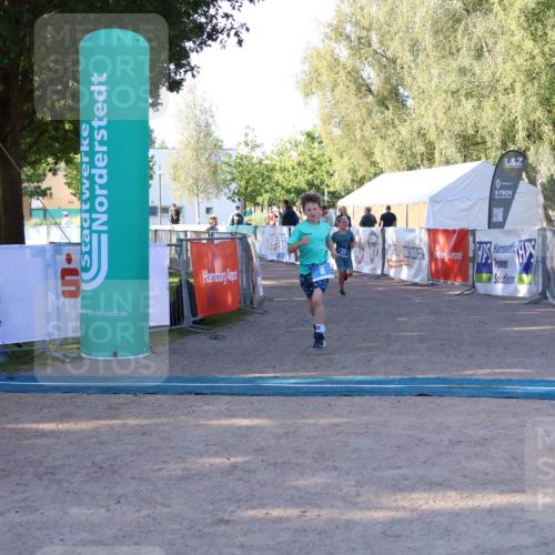 07.09.2025 - 19. Norderstedt Triathlon Zöllner http://msf.ph/oto/8770171 07.09.2025 09:17:30 Ziel 8, 13, 47, 48 meine-sportfotos.de
