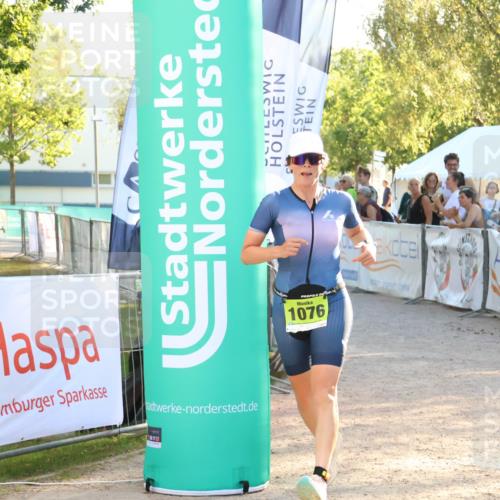 07.09.2025 - 19. Norderstedt Triathlon Zöllner http://msf.ph/oto/8770179 07.09.2025 16:41:31 Ziel 1076, 1592 meine-sportfotos.de