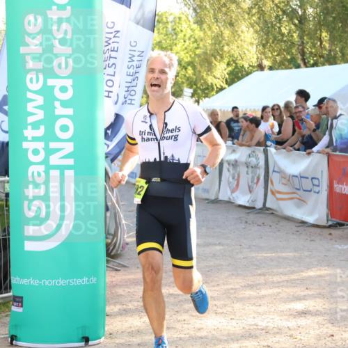 07.09.2025 - 19. Norderstedt Triathlon Zöllner http://msf.ph/oto/8770222 07.09.2025 16:41:34 Ziel 1076, 1592 meine-sportfotos.de