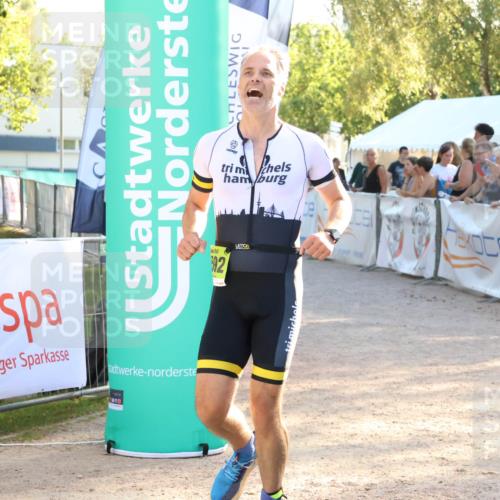 07.09.2025 - 19. Norderstedt Triathlon Zöllner http://msf.ph/oto/8770230 07.09.2025 16:41:35 Ziel 1076, 1592 meine-sportfotos.de